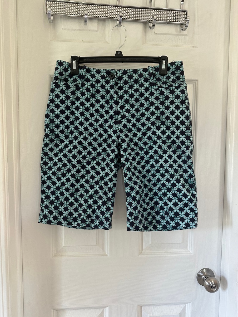 Talbots Black and Light Blue Geometric Flat Front Women’s Shorts